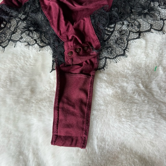 Lingerie Bodysuit - Picture 4 of 7